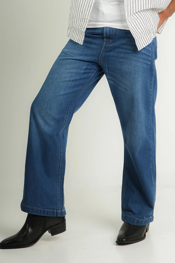 Finesse Low-Rider Flare Denim Pants
