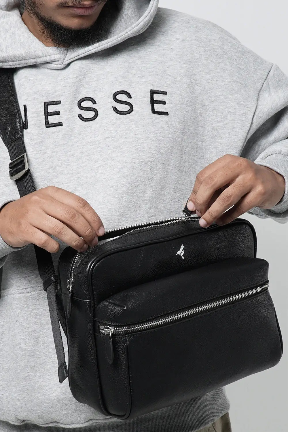 Finesse Meridian Messenger Bag - Finesse Lifestyle