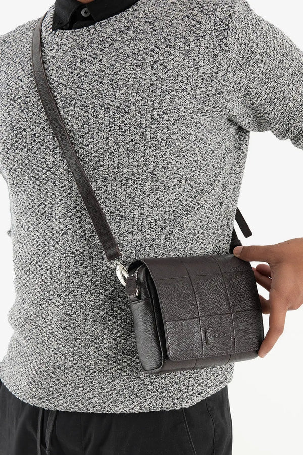 Finesse Leather "CURATOR" Messenger Bag - Finesse Lifestyle
